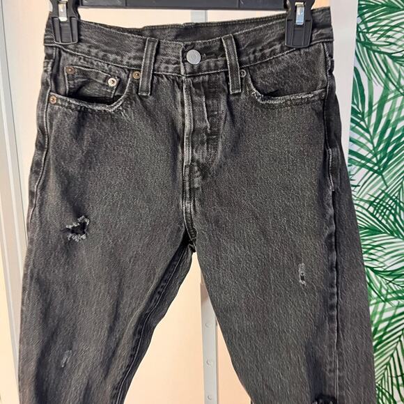 Levi’s Women’s Black Distressed Wedgie Straight Size 25 - Picture 3 of 12